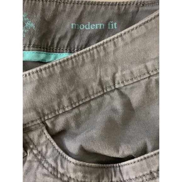 Sonoma Modern Fit Grey Jean Capri With Zippers On Bottom Of Legs - Picture 8 of 8
